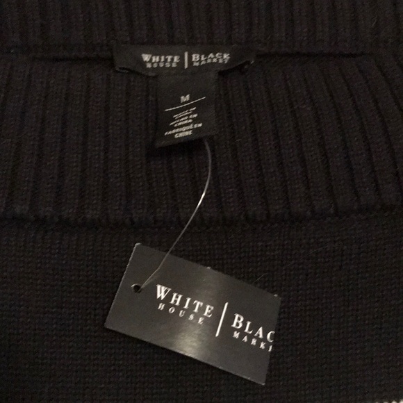 🆕WHBM Comfy Off the Shoulder Sweater - Picture 4 of 5